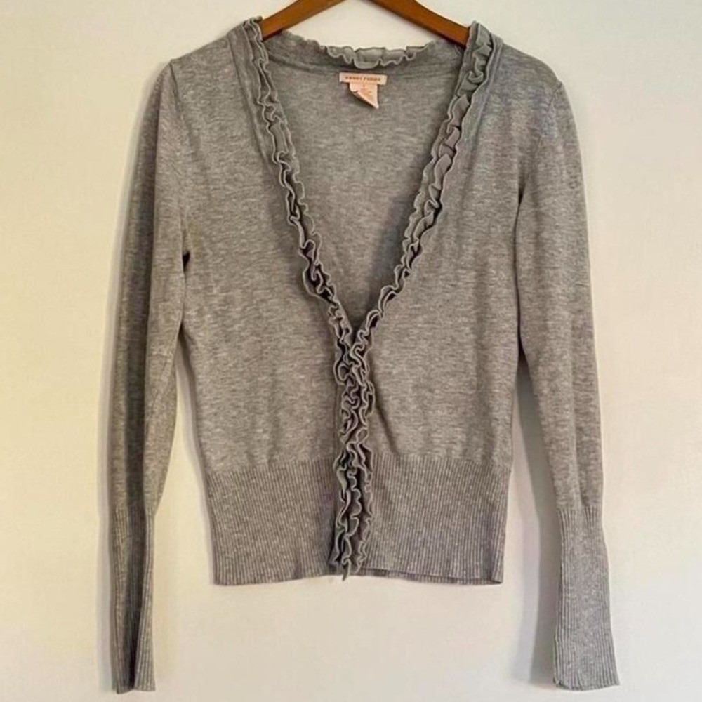 Sweet Romeo Light Gray Ruffled Cardigan‎
